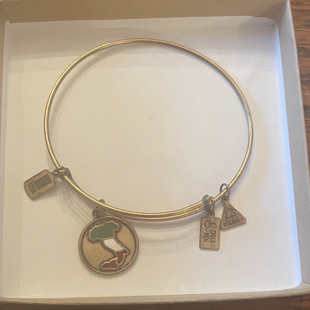 Wind & Fire Italy Charm Bangle Bracelet - Gold